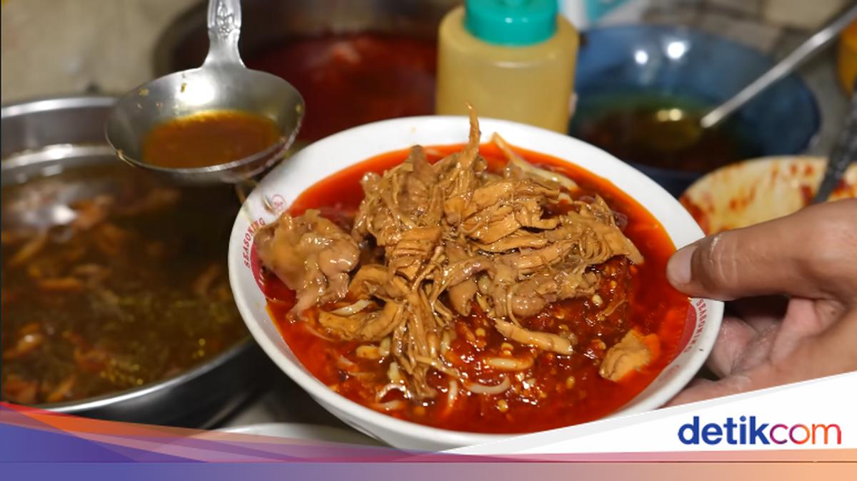 MAMA CHILLI'S WARUNK: Rasa Pedas yang Menghantarkan Kenangan di Pejaten